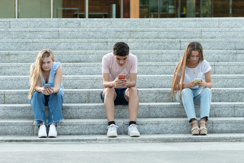 How Social Media Affects Mental Health (And What to Do About It)